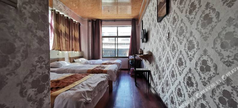 拉萨花语主题客栈(大昭寺八廓街店)图片