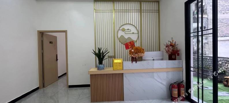 清馨居民宿(凤凰古城店)图片