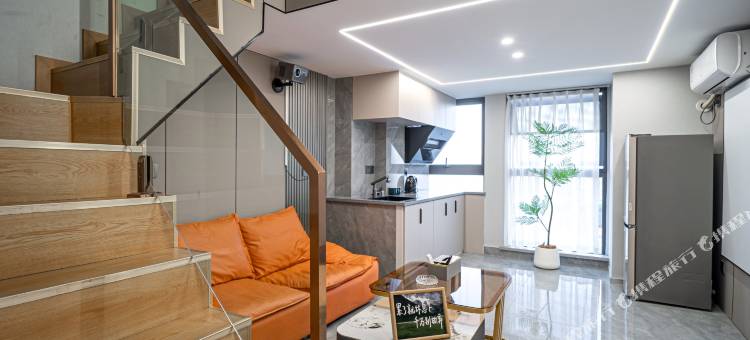 铂金轻奢Loft影院酒店(江铃地铁站店)图片