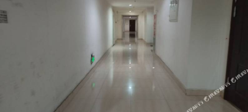 星夜青年旅社(海亮广场店)图片