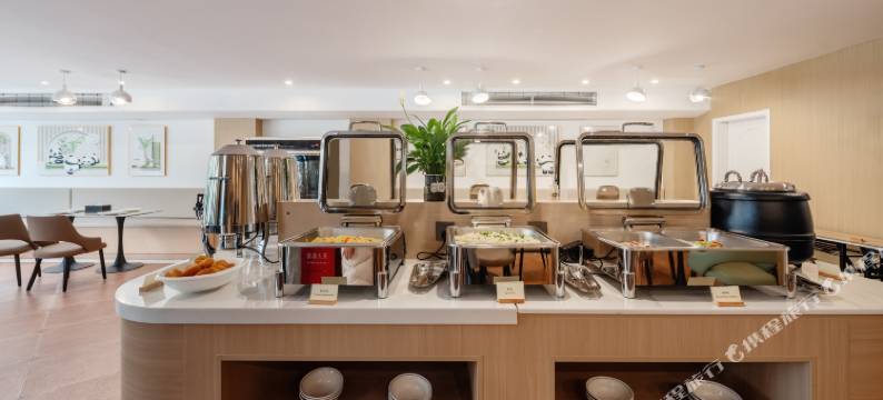 峨眉山熊猫王子酒店(峨眉高铁站店)图片