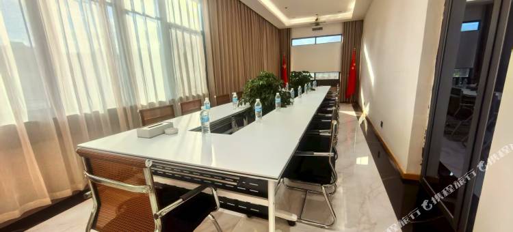 嘉隆国际酒店(孟定镇中缅街店)图片