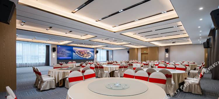 丽怡酒店(海东民和政务中心店)图片