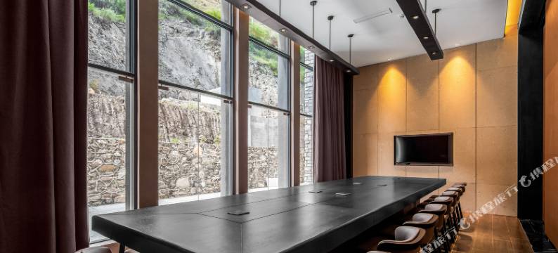 稻城亚丁华景文澜酒店图片