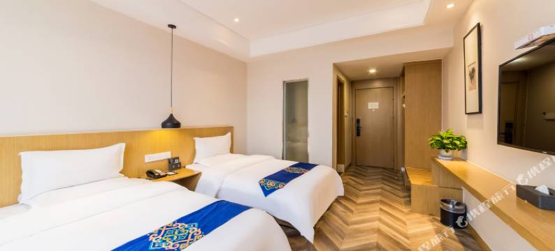 三百诺精品酒店(呼和浩特赛马场北路体育场地铁站店)图片