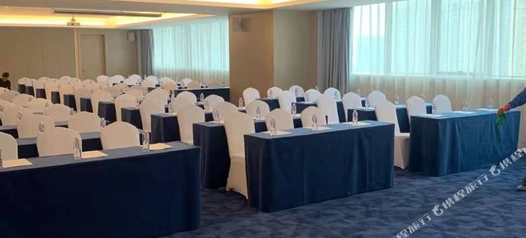 凯里亚德酒店(鞍山火车站市府广场店)图片