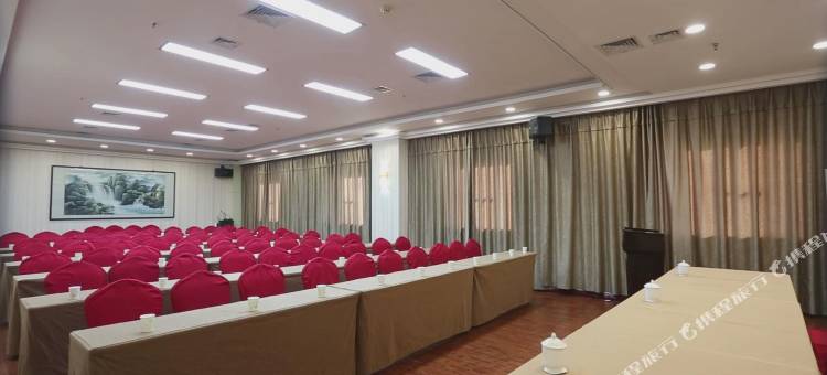 白玉兰酒店(宝鸡凤翔雍兴路店)图片