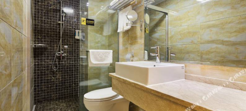 乐山西城假日酒店(嘉兴路美食街店)图片