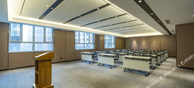 如家商旅酒店(乌鲁木齐新北园春市场农业大学店)图片