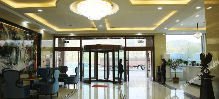 九川大酒店(临夏双城高速路口店)图片