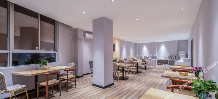 雅斯特酒店(民族大学鹏飞路地铁站店)图片