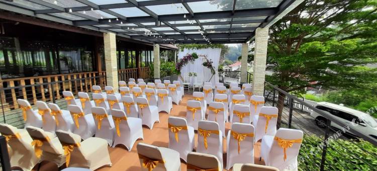 前一度假酒店(Front One Resort Yogyakarta)图片