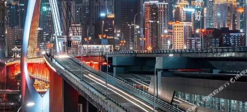 重庆JETBEAR设计师酒店(解放碑洪崖洞店)图片