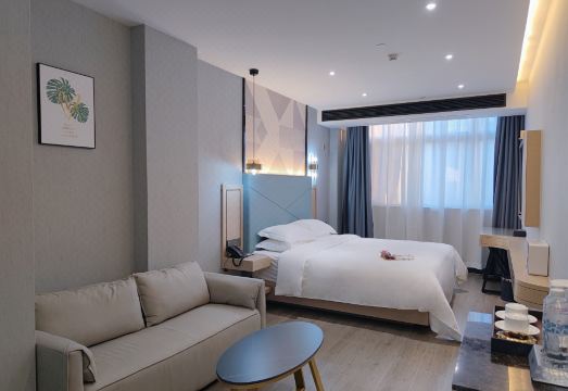 ‌BOFFIN Baifei Hotel (Zhenai Plaza, Tengzhou Railway Station)Hotel Overview