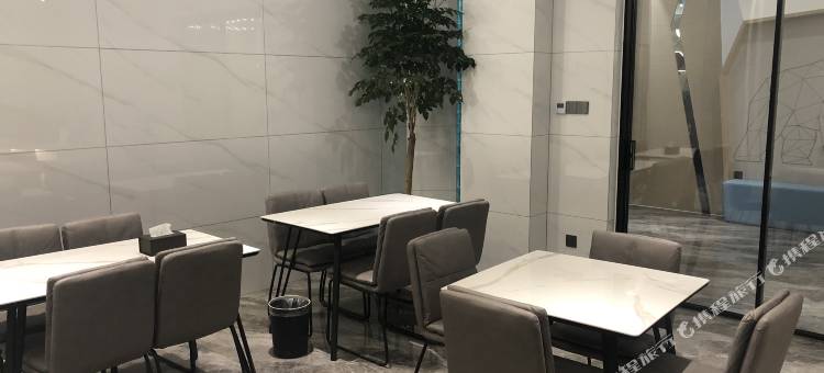 柏曼酒店(滕州火车站真爱广场店)图片