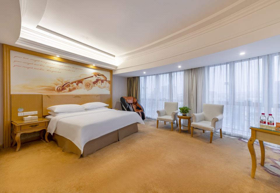 Vienna Hotel (Dongguan Shatian Humen'gang) Hotel Overview