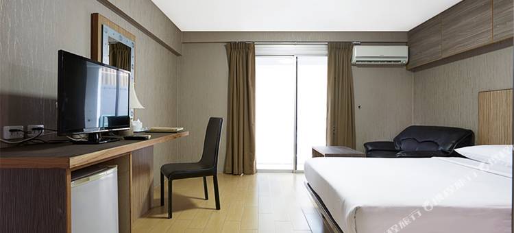 瓦塔纳酒店(Watana Hotel)图片
