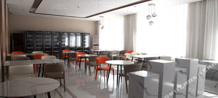 白玉兰酒店(华亭人民广场店)图片