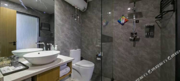 6月轻奢酒店(包头市东河机场店)图片