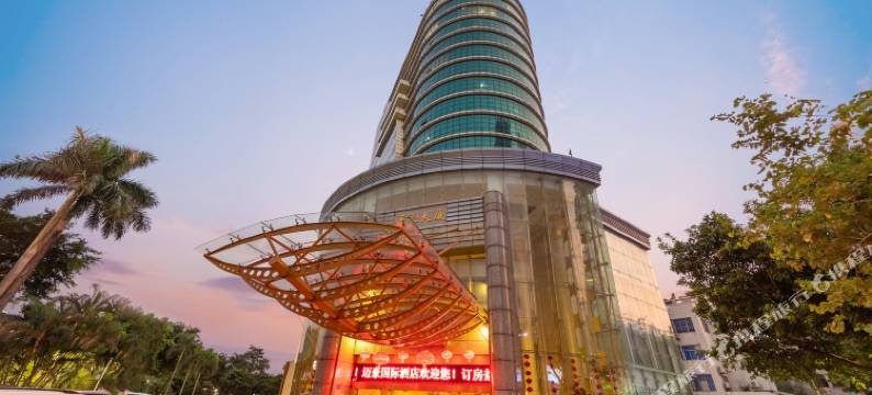 迈豪酒店(珠海情侣中路日月贝大剧院店)图片