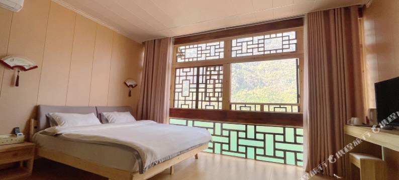 龚滩古镇一方居图片