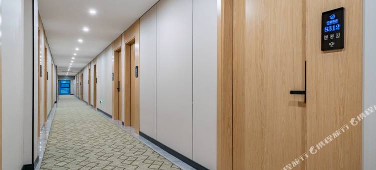 铂曼酒店(诸暨高铁站宝龙广场店)图片