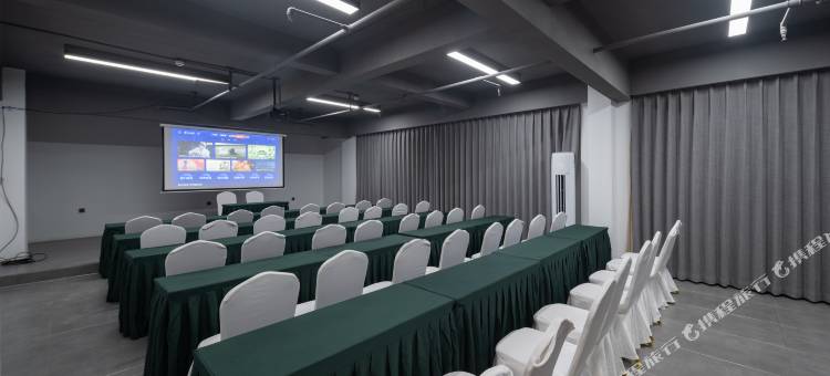 艺龙万国酒店(西双版纳傣族园店)图片