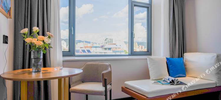 南洋丽呈睿轩酒店(西双版纳景洪泼水广场店)图片