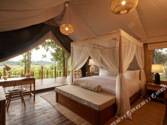 向日葵帐篷营地