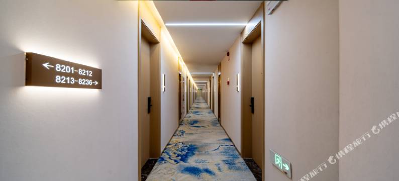 花兮语酒店(布尔津千湖路店)图片