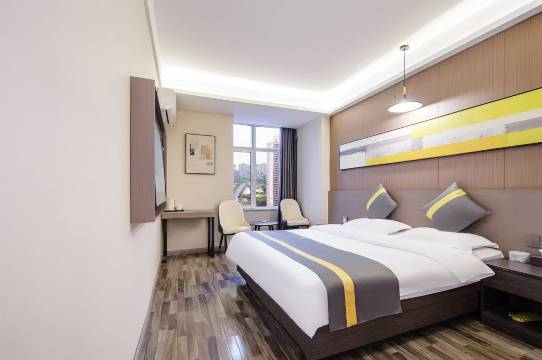 塞上欣景酒店(银川高铁站怀远观光夜市店)