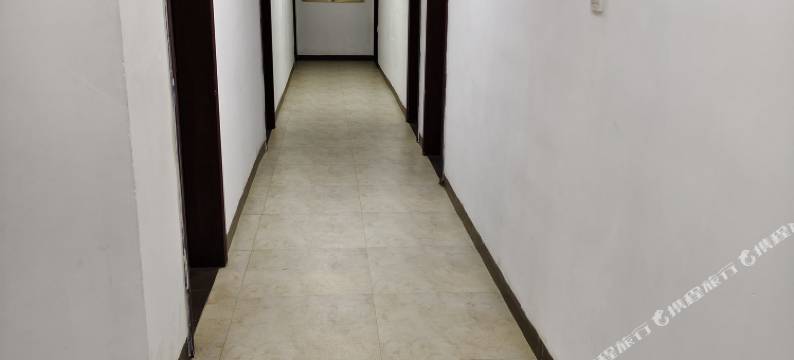 德亮居民宿(桂林电子科技大学北海银滩校区店)图片