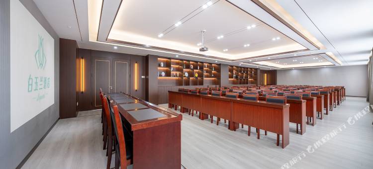 白玉兰酒店(南乐农贸市场店)图片