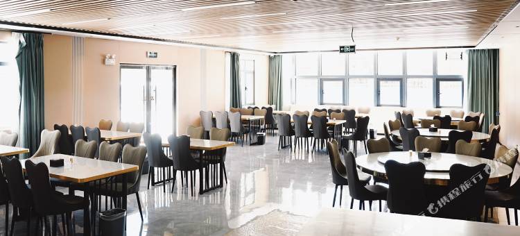 汇峰酒店(珠峰小镇店)图片