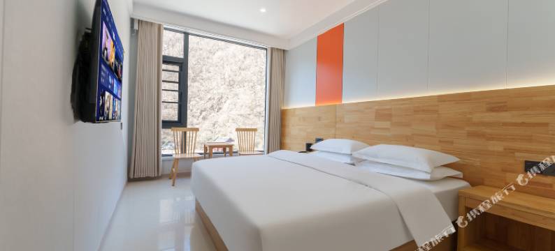 蓝月亮智能酒店(老君山景区店)图片