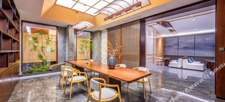建国璞隐酒店(哈尔滨中央大街公路大桥地铁站店)图片