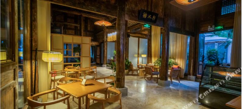 夜泊楠山酒店(绵阳南山中学南郊机场店)图片