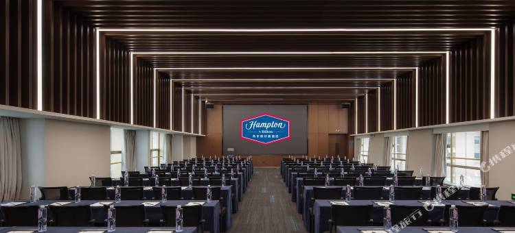 佛山西站希尔顿欢朋酒店图片