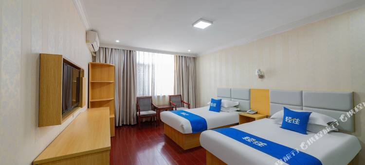 轻住·华庭优选酒店(上海沪南公路航头地铁站店)图片