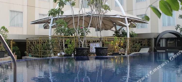 蓝宝石天空酒店及会议(Sapphire Sky Hotel & Conference)图片