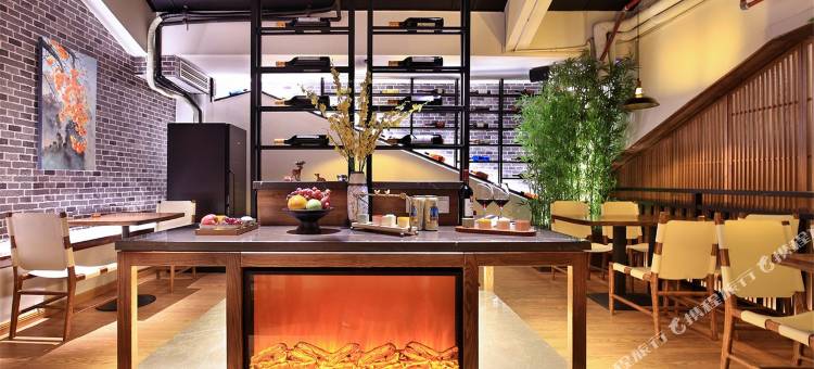 桂林青三舍艺术客栈(象鼻山景区两江四湖店)图片