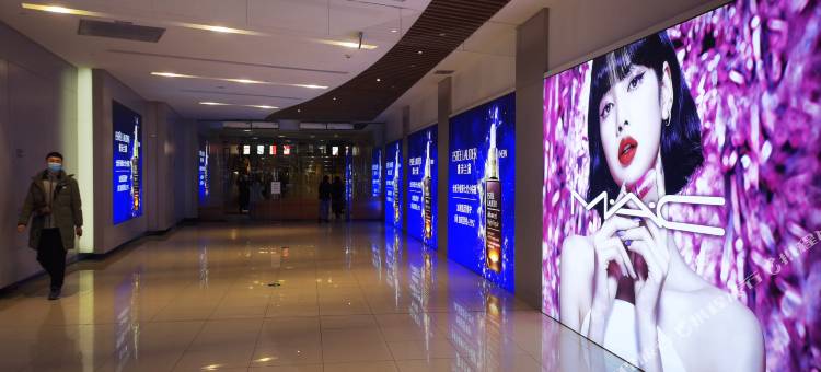 青岛红色驿家公寓(五四广场万象城店)图片
