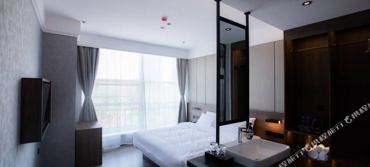 如家素柏·云酒店(丹东鸭绿江月亮岛安东老街店)图片