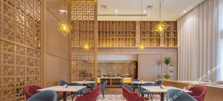 EZ Boutique逸宿印象酒店(嵊州市吾悦广场三江城店)图片