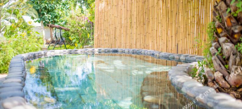 下山口阡禾温泉山庄图片