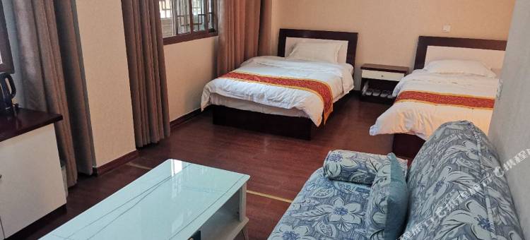 泸定西岸宾馆图片