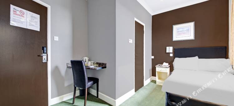 OYO 波士顿庄园酒店，汉威尔伦敦(OYO Bostons Manor Hotel, Hanwell London)图片
