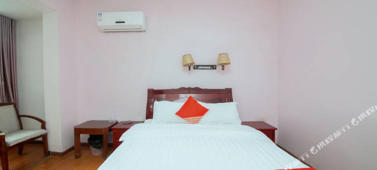 OYO·邮通宾馆(泸州摩尔国际广场店)图片