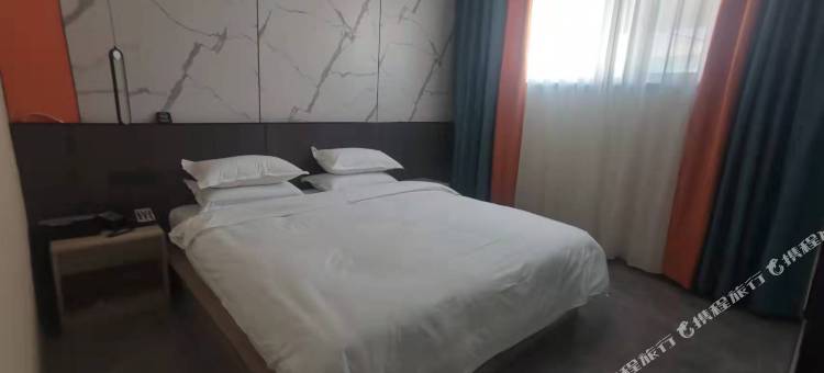 嘉年华酒店(莘县中心希望小学店)图片