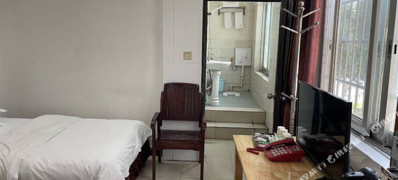 西环旅业(玉林市第二人民医院金色阳光购物广场店)图片